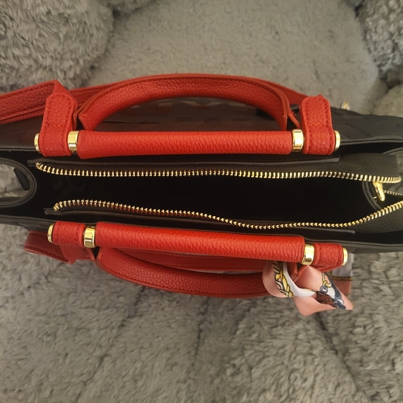 Handbag - Picture 3 of 4